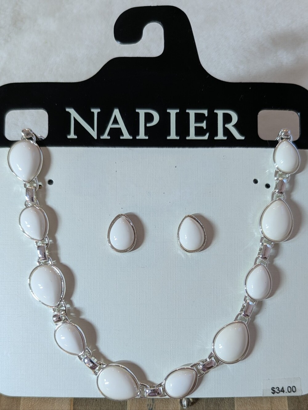 NAPIER NWT Modern White And Silver Teardrop Necklace And Pierced Earring Set